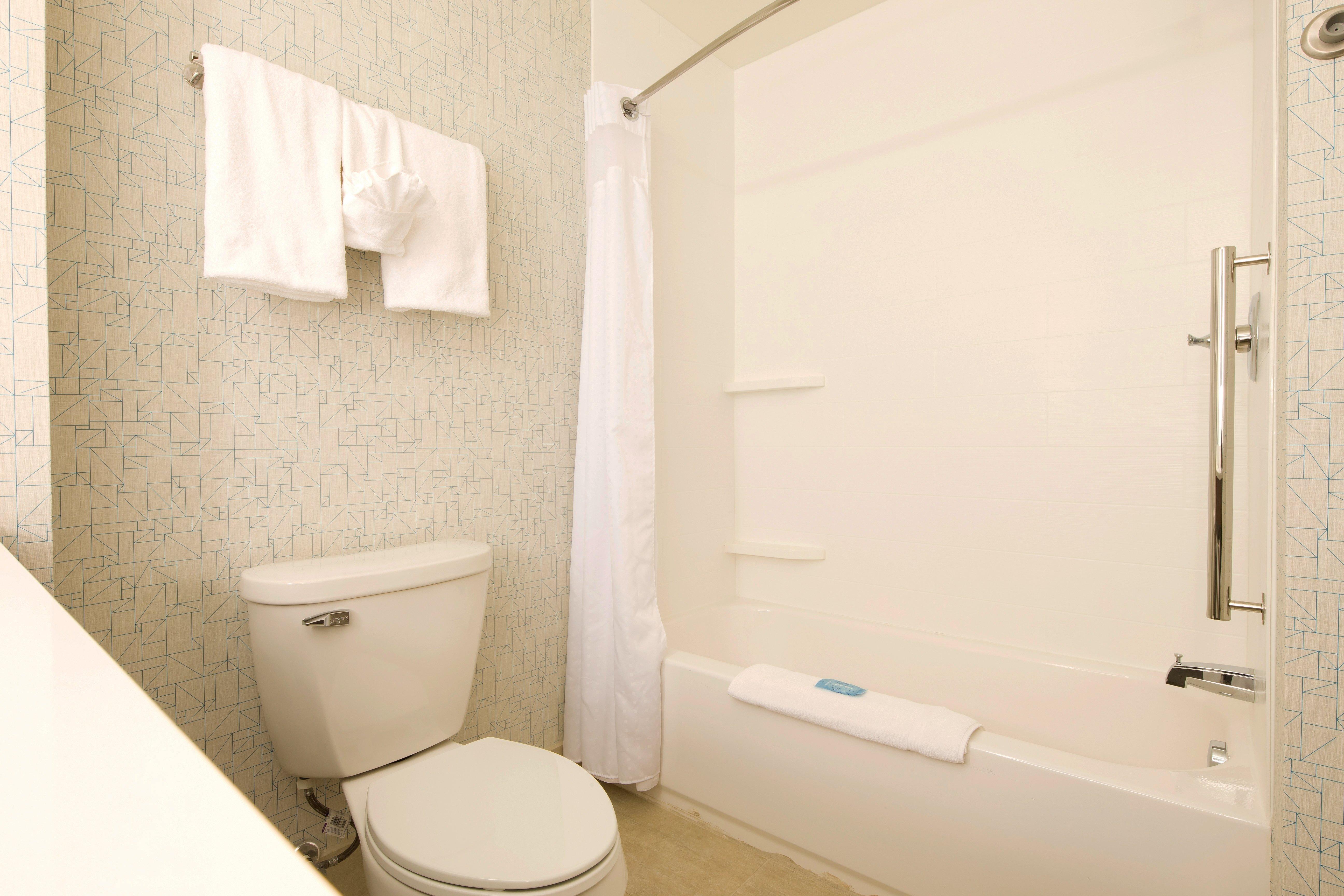 Holiday Inn Express & Suites Alpena - Downtown By Ihg Экстерьер фото