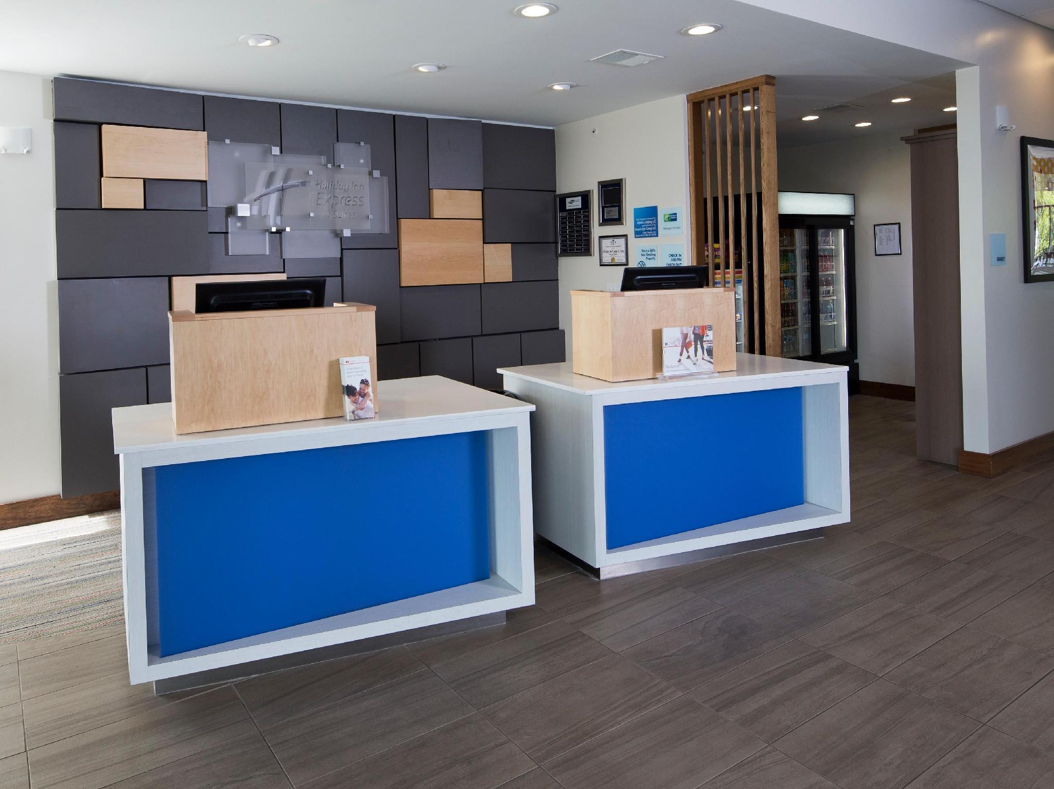 Holiday Inn Express & Suites Alpena - Downtown By Ihg Экстерьер фото