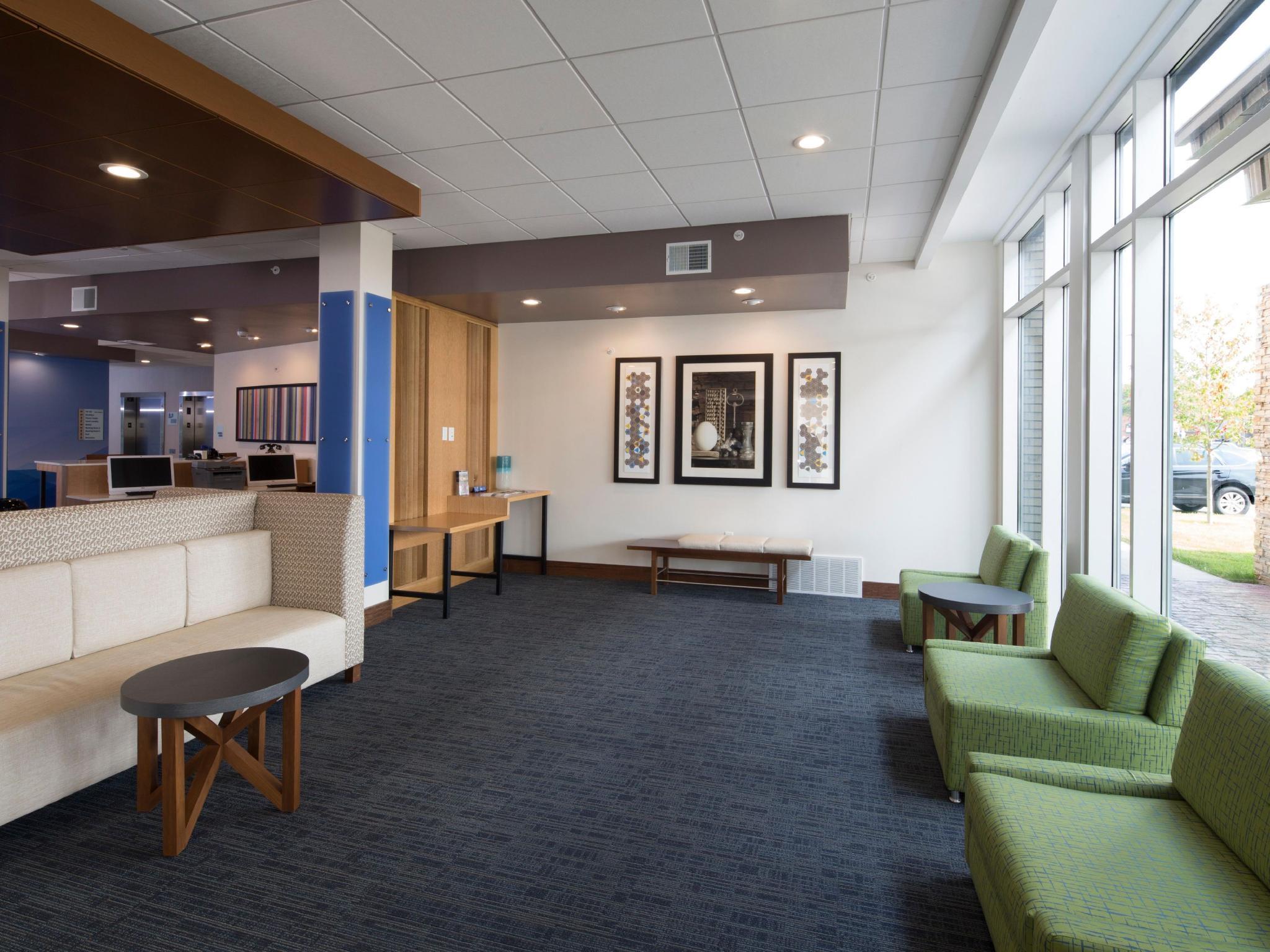 Holiday Inn Express & Suites Alpena - Downtown By Ihg Экстерьер фото