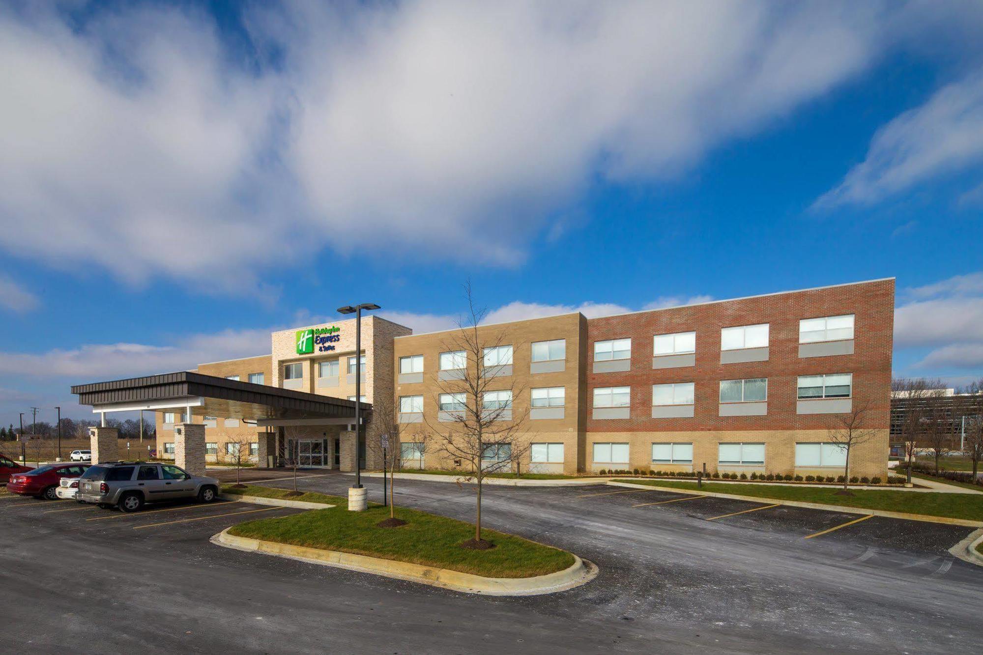 Holiday Inn Express & Suites Alpena - Downtown By Ihg Экстерьер фото